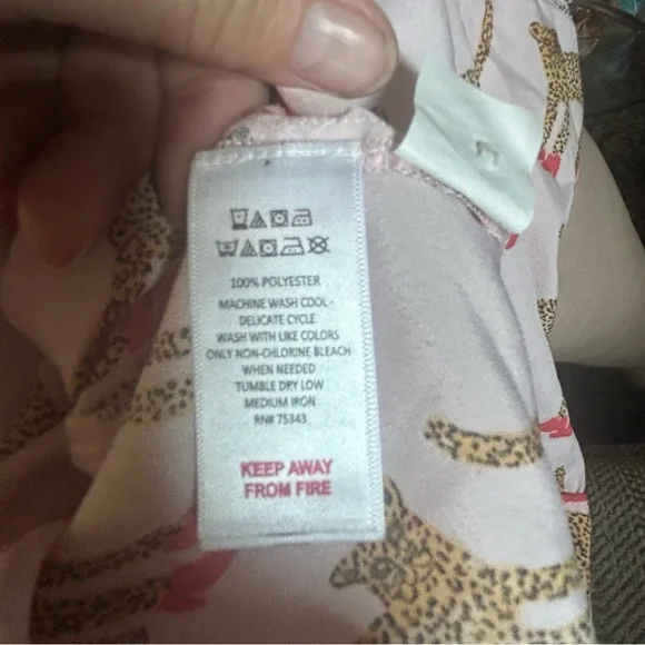 Bouffants & Broken Hearts Cheetah Pajama Set Size Medium Pockets Drawstring Pink - Picture 4 of 11